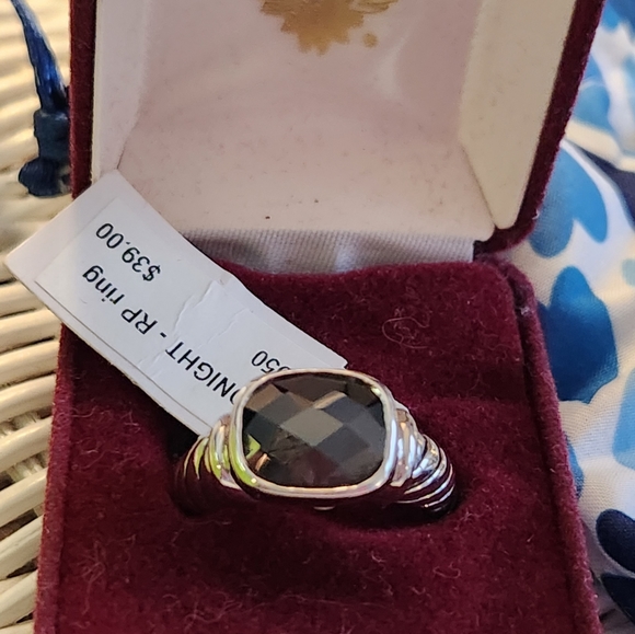 Beautiful  chunky ring , checkerboard faceted, silver tone.. great design.. - Picture 2 of 9